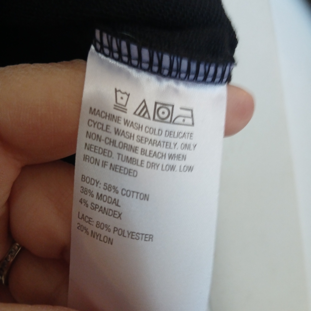 G by GIULIANA black tee top - Picture 7 of 7